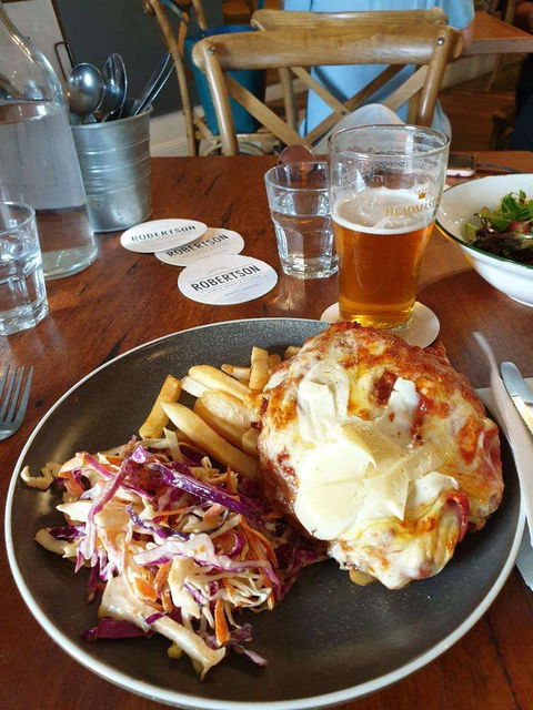 The Robertson Inn - Accommodation in Surfers Paradise 0