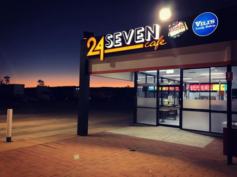 24 Seven Cafe - Accommodation in Surfers Paradise 0