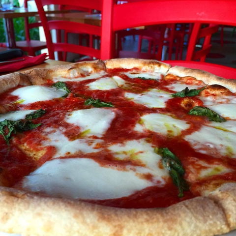 Rosso Pomodoro - Balmain - Accommodation in Surfers Paradise 0