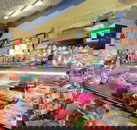 Liz's Lunches  Deli - Accommodation in Surfers Paradise