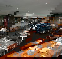 Sisters Rock Restaurant - Accommodation in Surfers Paradise