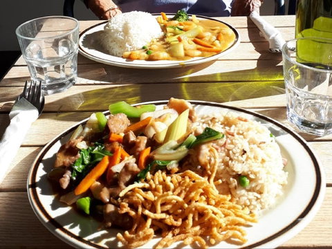 New Golden Lake Chinese Restaurant - Accommodation in Surfers Paradise 0