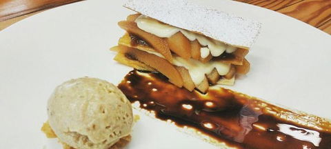 Batavia Cafe - Accommodation in Surfers Paradise 1