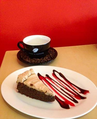 Perenti Cafe - Accommodation in Surfers Paradise 6