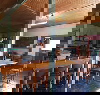 Yolla Tavern - Accommodation in Surfers Paradise