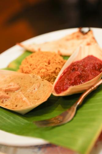 Maharajas - Accommodation in Surfers Paradise 1