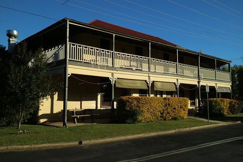 Brushgrove Hotel - Accommodation in Surfers Paradise 0