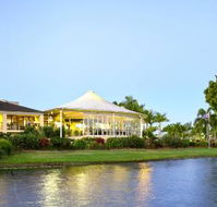 Emerald Lakes Golf Club - Accommodation in Surfers Paradise