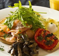 Hungry Wolfs Kincumber - Accommodation in Surfers Paradise