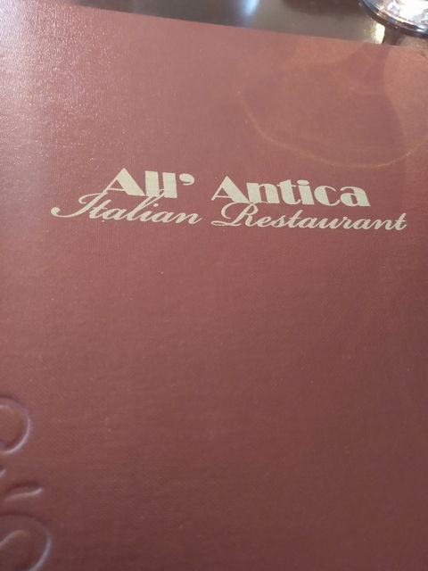 All’ Antica Italian Restaurant - Accommodation in Surfers Paradise 1