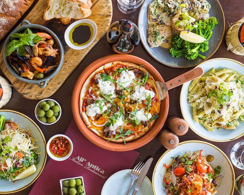 All’ Antica Italian Restaurant - Accommodation in Surfers Paradise 0