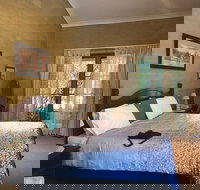 Smoky Cape Cafe  Spaghetti House - Accommodation in Surfers Paradise