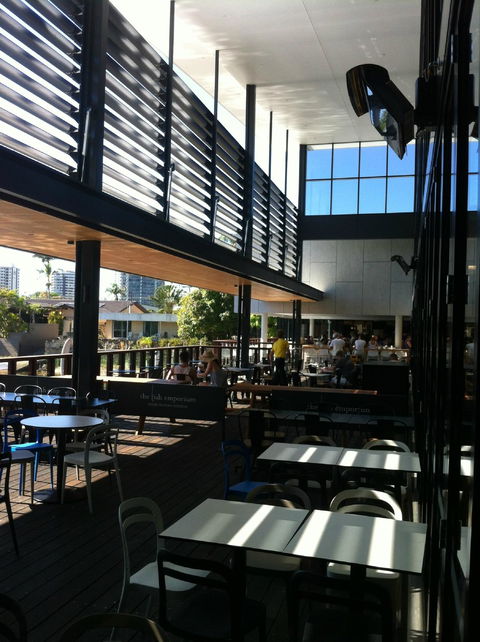 Edgewater Dining & Lounge - Accommodation in Surfers Paradise 6