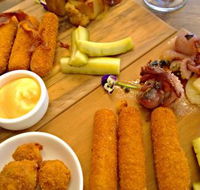 el perro tapas  pizza - Accommodation in Surfers Paradise