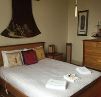 Empire Hotel Deloraine - Accommodation in Surfers Paradise