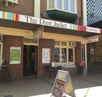 Out The Back Cafe - Accommodation in Surfers Paradise