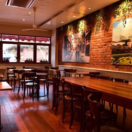 VINA H Cafe And Restaurant - Accommodation in Surfers Paradise 0
