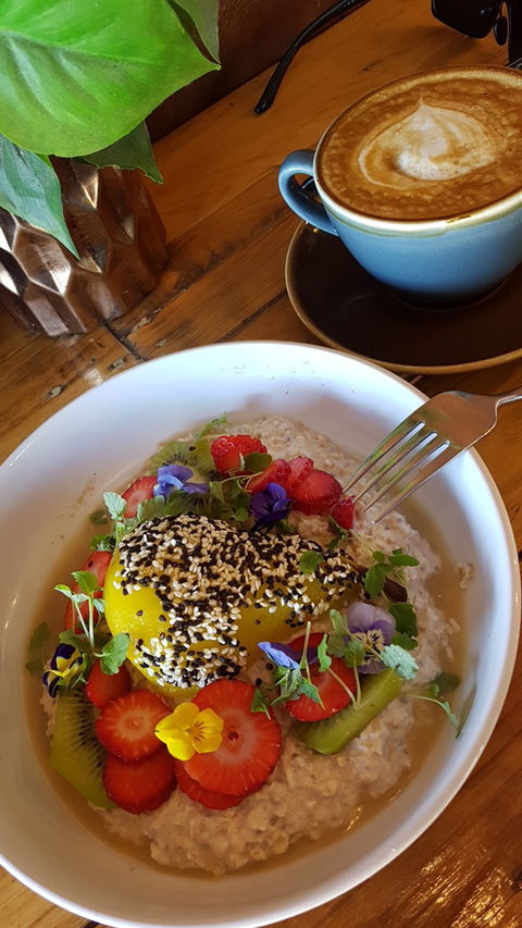 Cornerside Cafe - Accommodation in Surfers Paradise 3