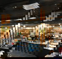 Frizzo Cafe  Wine - Accommodation in Surfers Paradise