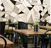 Archers' Table - Accommodation in Surfers Paradise