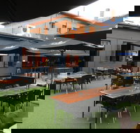 Commercial Hotel - Accommodation in Surfers Paradise