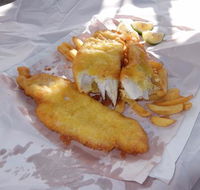 Walla's Fish  Chips - Accommodation in Surfers Paradise
