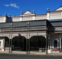 Warwick Hotel - Accommodation in Surfers Paradise