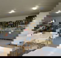 Duo Bakery  Cafe - Accommodation in Surfers Paradise