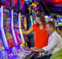Fullers Sports Bistro  Cafe - Accommodation in Surfers Paradise
