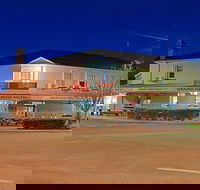 Grand Old Crow Hotel - Accommodation in Surfers Paradise