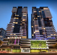 Arise Ivy and Eve - Accommodation in Surfers Paradise
