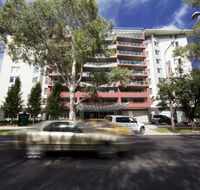Pacific Suites Canberra - Accommodation in Surfers Paradise