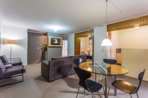 The Airport International Motel - Accommodation in Surfers Paradise 6