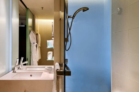 Hilton Sydney - Accommodation in Surfers Paradise 7