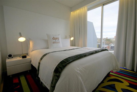 Adge Apartment Hotel - Accommodation in Surfers Paradise 6