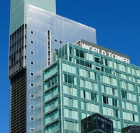 Meriton Suites World Tower - Accommodation in Surfers Paradise