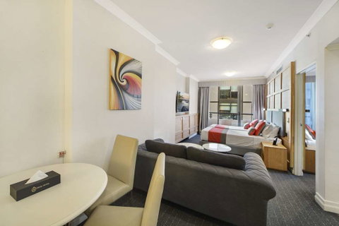 YEHS Hotel Sydney Harbour Suites - Accommodation in Surfers Paradise 6