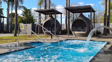 Federation Motor Inn - Accommodation in Surfers Paradise 2