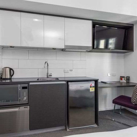 H on Mitchell Apartment Hotel - Accommodation in Surfers Paradise 1