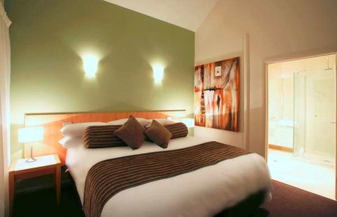 York Cove - Accommodation in Surfers Paradise 2