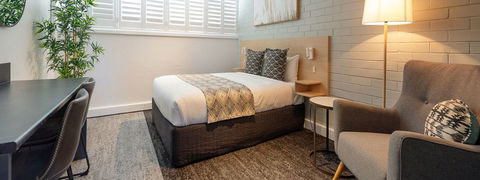 Fitzroy Motel - Accommodation in Surfers Paradise 1