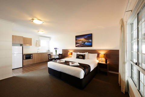 Takalvan Motel - Accommodation in Surfers Paradise 2