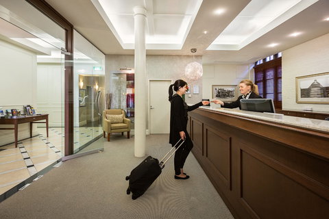 Launceston Central Apartments - Accommodation in Surfers Paradise 1