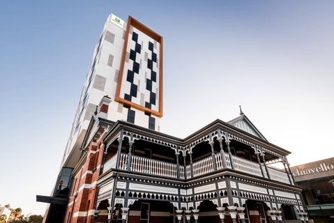 Holiday Inn West Perth - Accommodation in Surfers Paradise 0