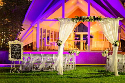 Hilton Cairns - Accommodation in Surfers Paradise 9