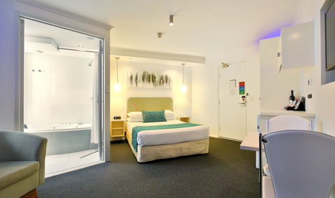 Atlantic Tower Motor Inn - Accommodation in Surfers Paradise 2