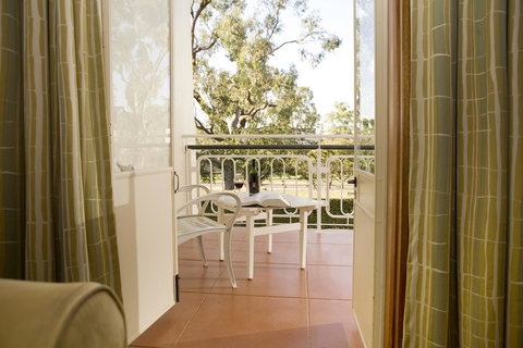 University House - ANU - Accommodation in Surfers Paradise 5