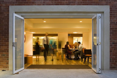 University House - ANU - Accommodation in Surfers Paradise 25