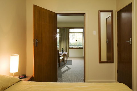 University House - ANU - Accommodation in Surfers Paradise 19