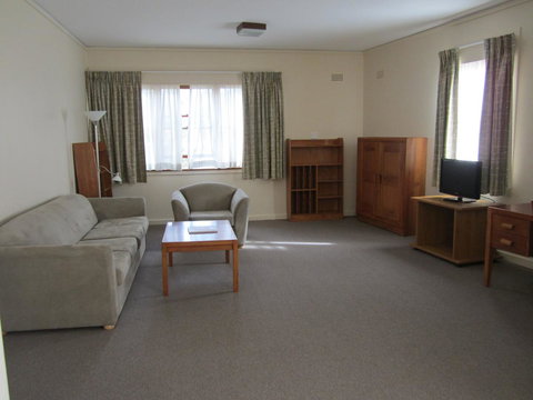 University House - ANU - Accommodation in Surfers Paradise 39